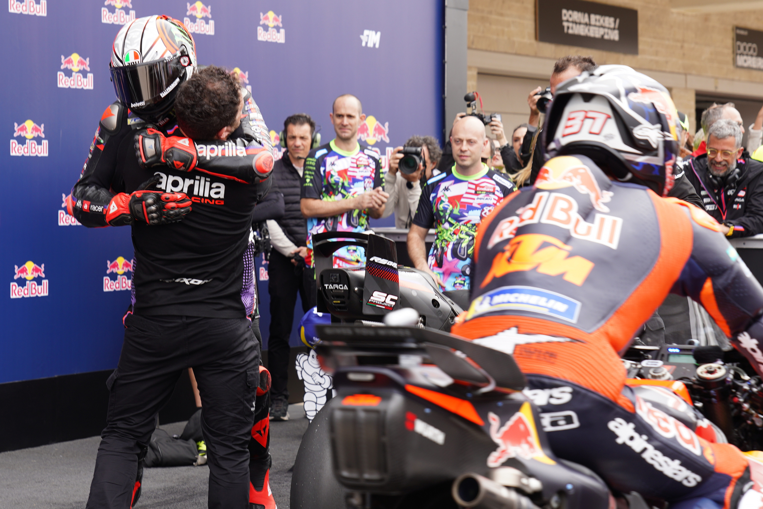 Bezzecchi y algo que no se veía desde Marc Márquez o Valentino Rossi en ...