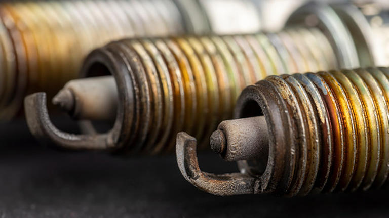 How (and when) to use a spark plug thread chaser