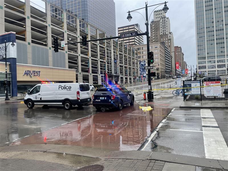 Kansas City police investigate downtown after deadly stabbing near 11th ...