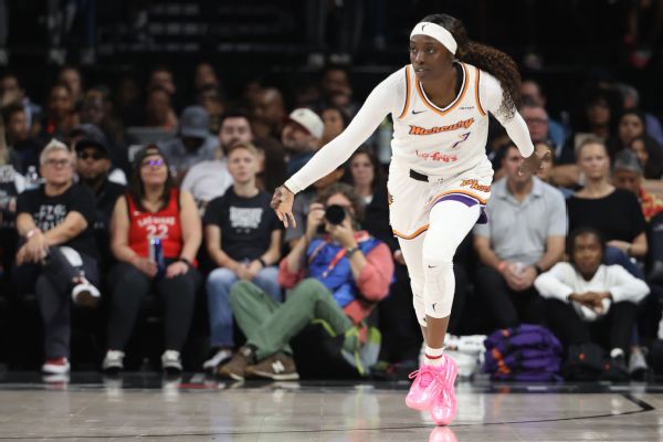 Phoenix Mercury re-sign Kahleah Copper, DeWanna Bonner