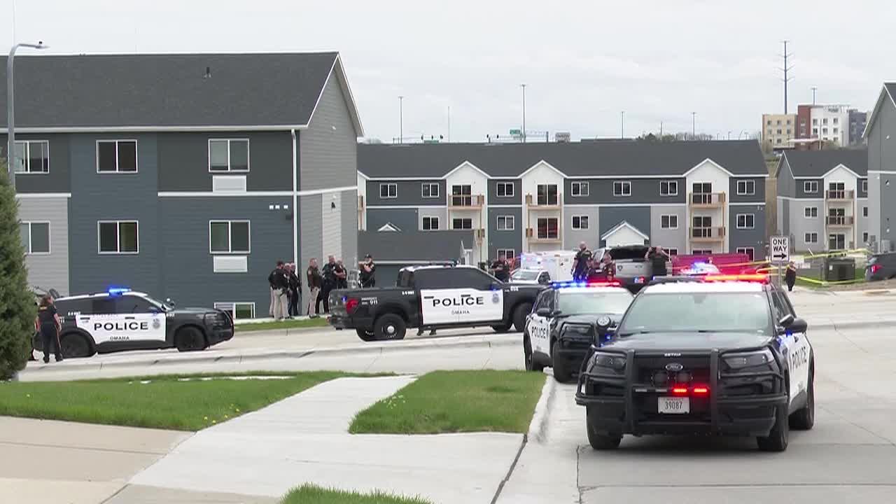 Douglas County sheriff’s deputy hospitalized, suspect dead after ...