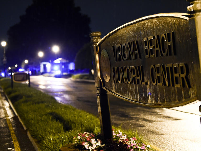 2 gunmen at large after 8 people shot in Virginia Beach, police say