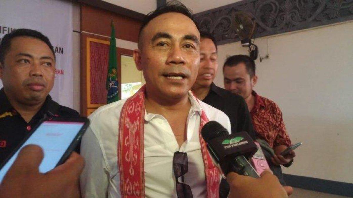 Wagub Kalbar Ajak Dedi Mulyadi Bangun Daerah dengan APBD Rp 6 Triliun: "Saya Cium Lututnya"