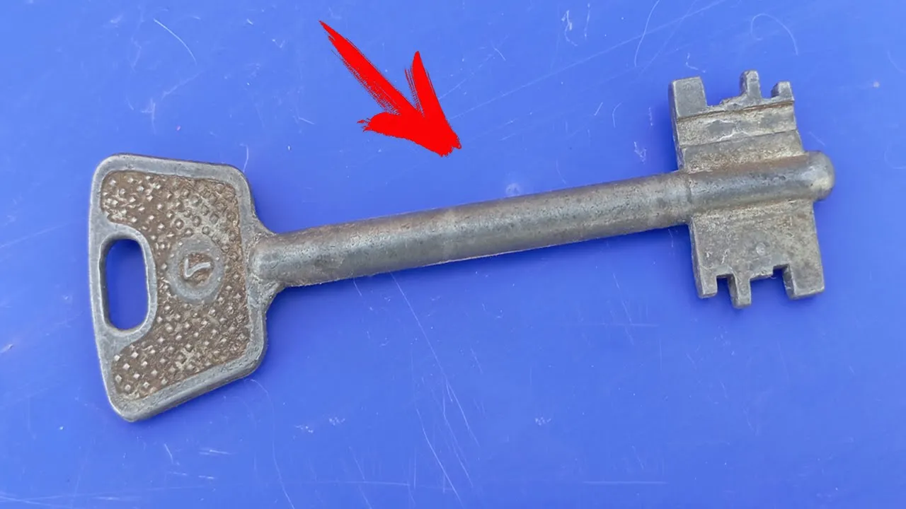 Most people don't know this secret door key feature!