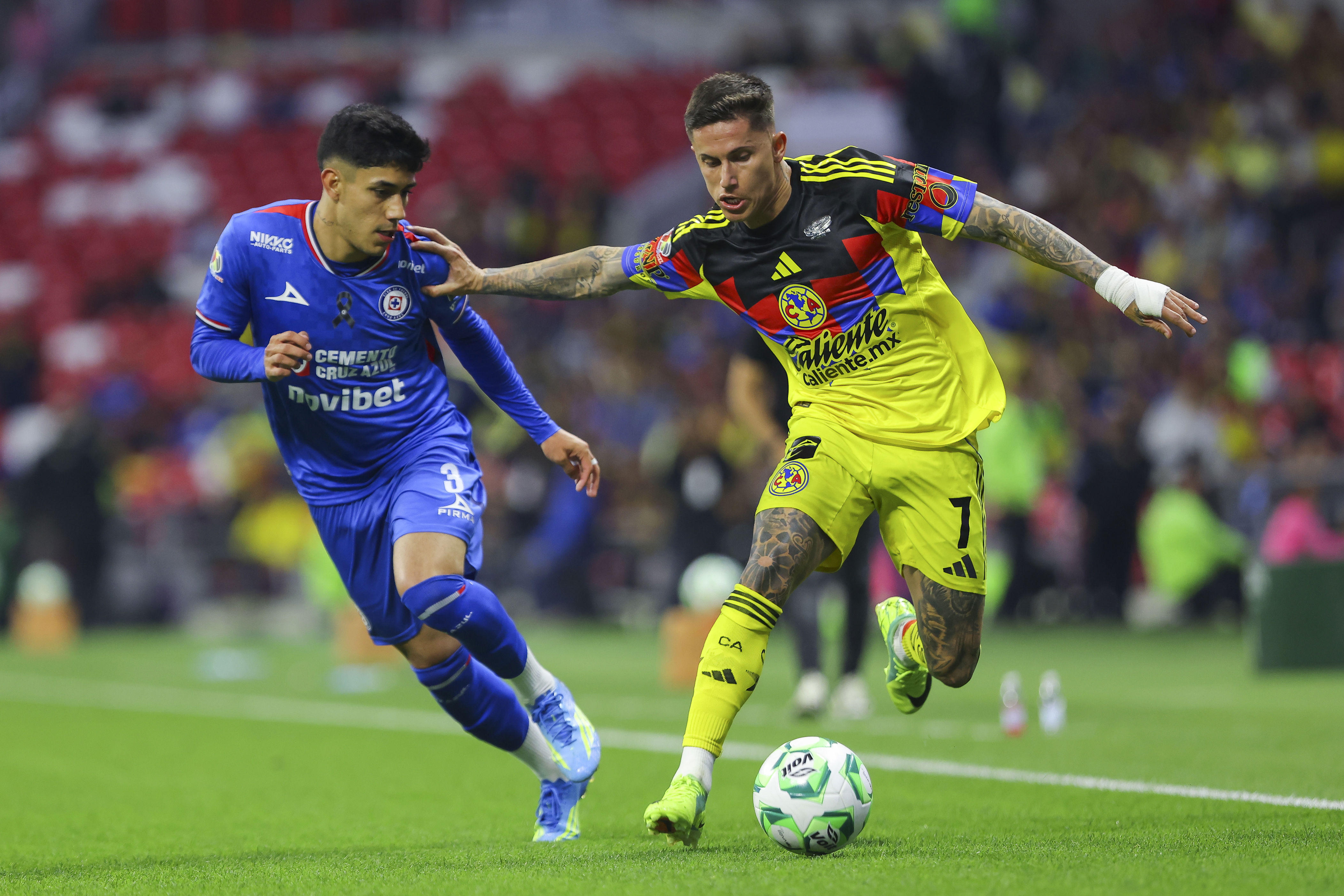Clásico Joven: Club América and Cruz Azul draw level at 1-1