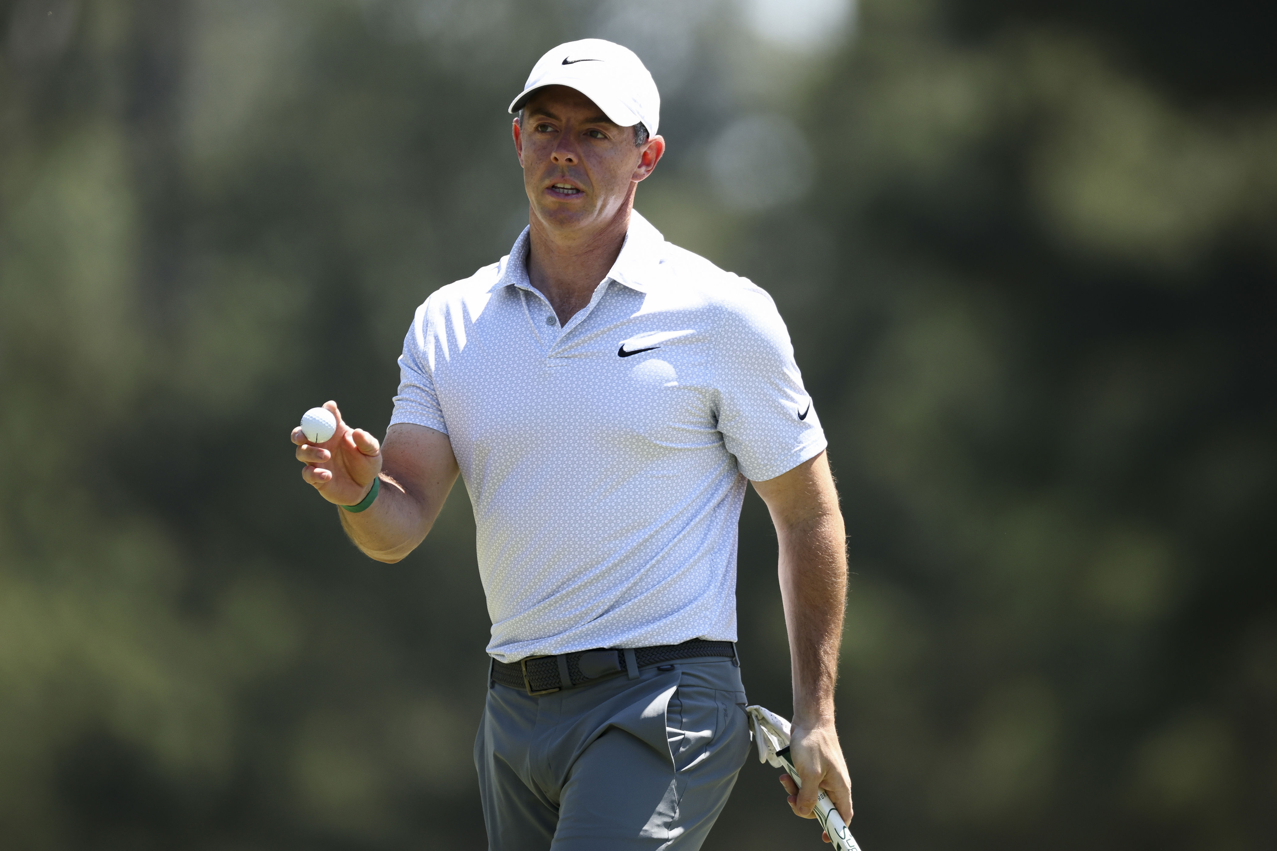 CBS broadcast draws heavy criticism during Masters final round