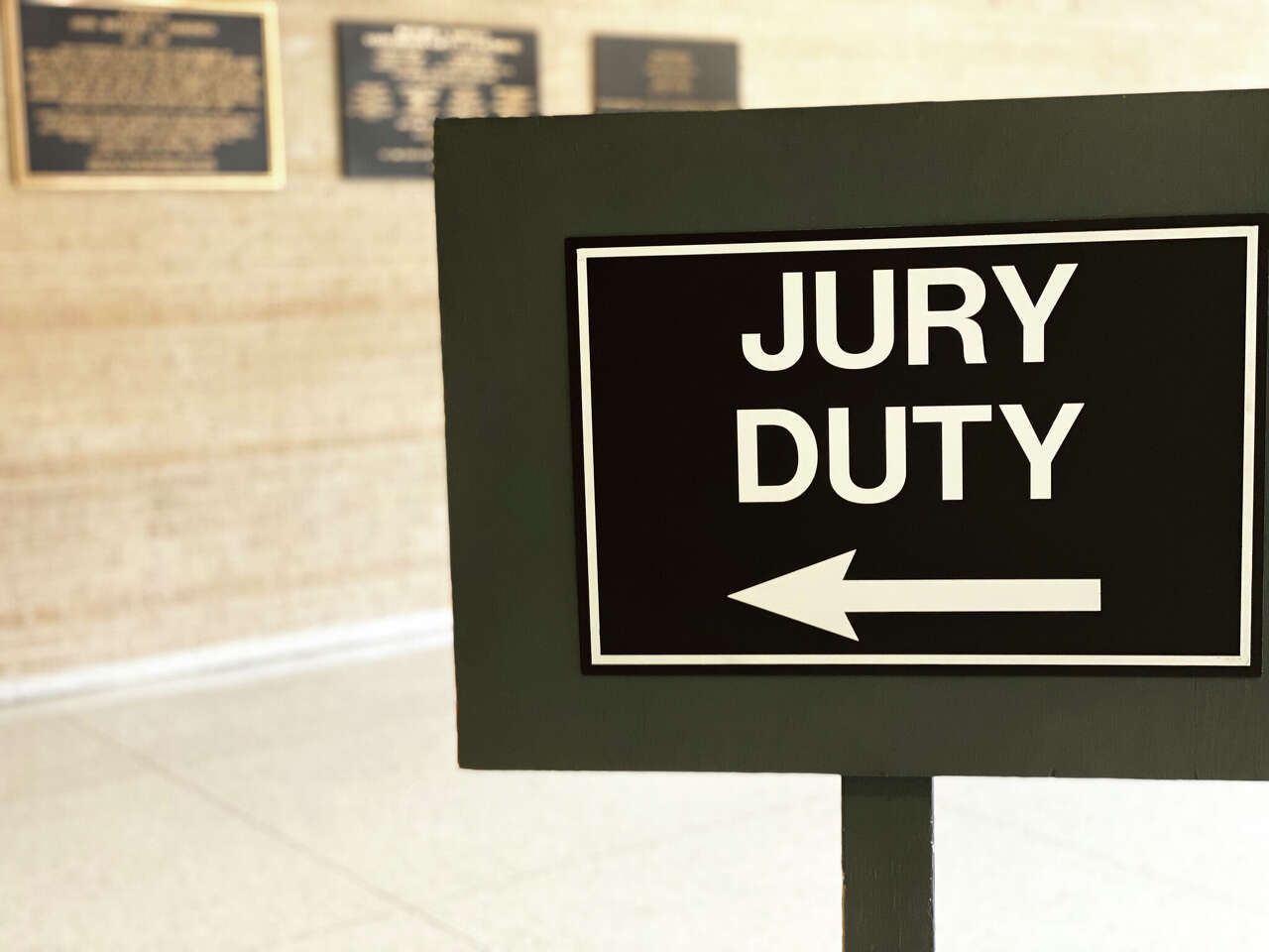 Is it illegal to skip jury duty in Texas? What to know