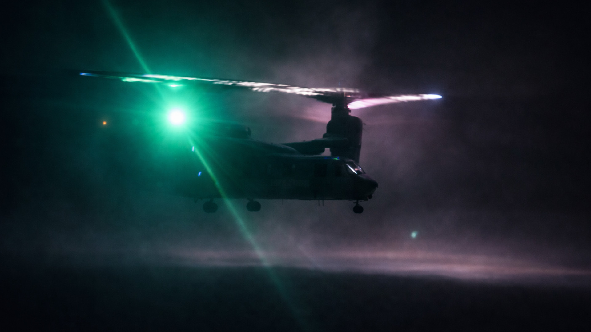 US soldiers insert into battlefield from Osprey aircraft