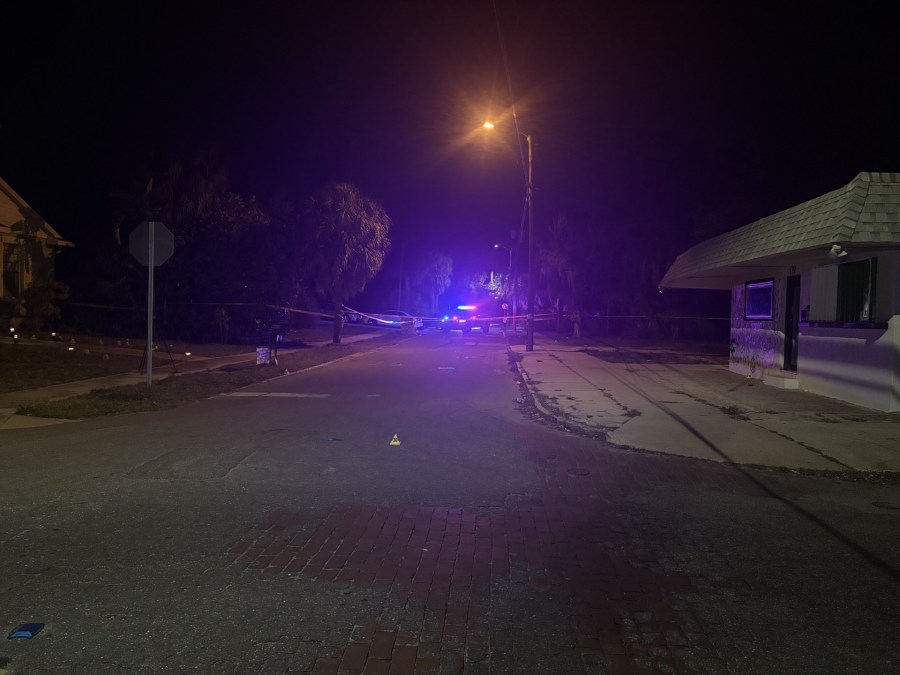 1 dead, 1 critically injured after reported shooting in Tarpon Springs<br><br>