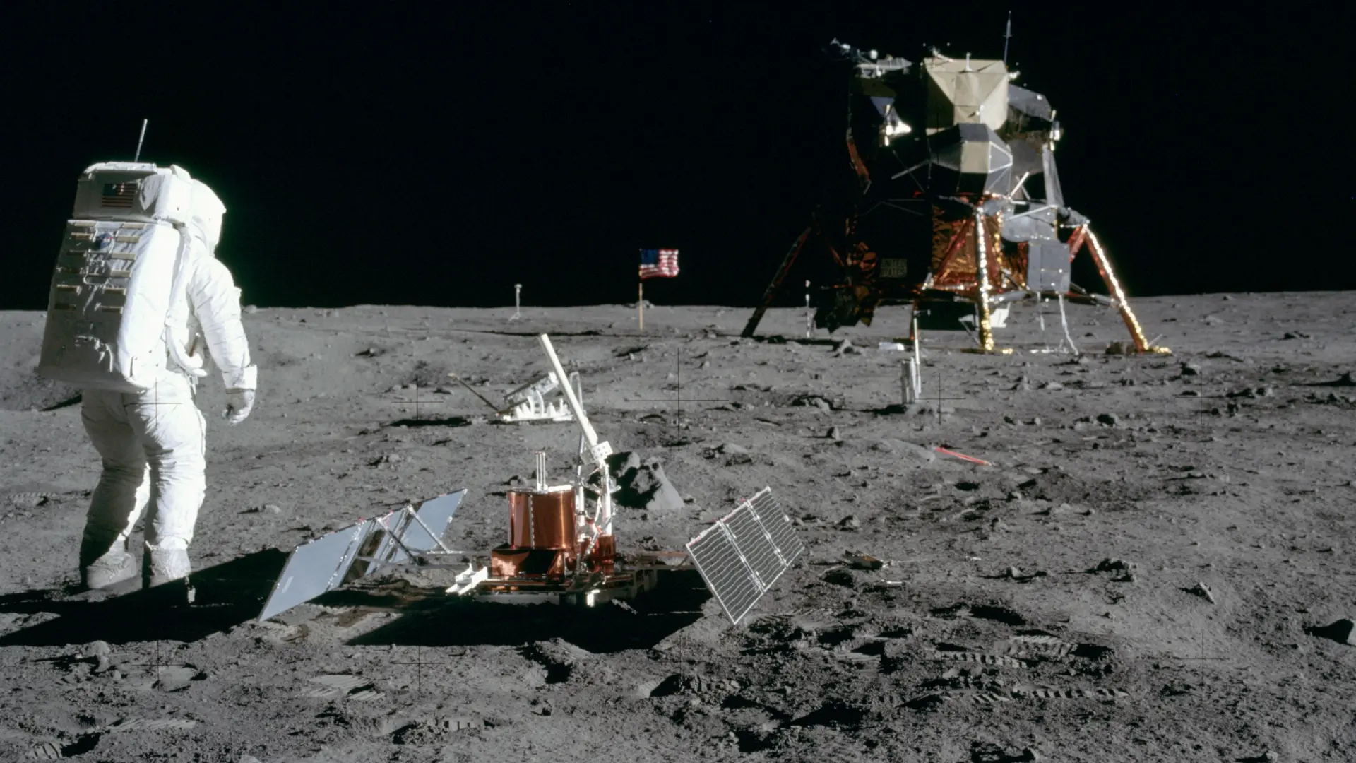 Ya puedes descargar el software que controló la misión Apollo 11 ...