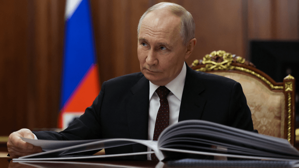 Panicked Vladimir Putin installs air defences around palace amid safety ...