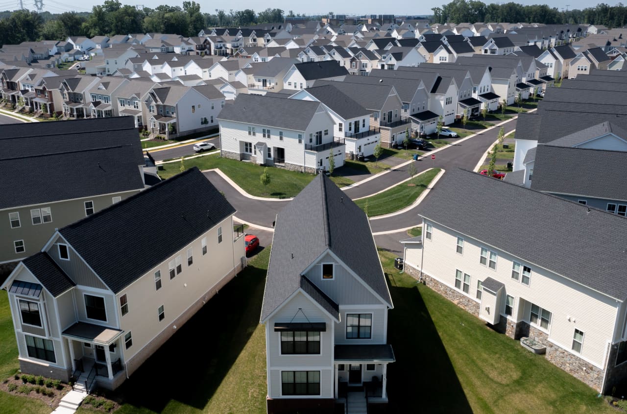 Should you pay off your mortgage early or invest extra money in markets? It depends.
