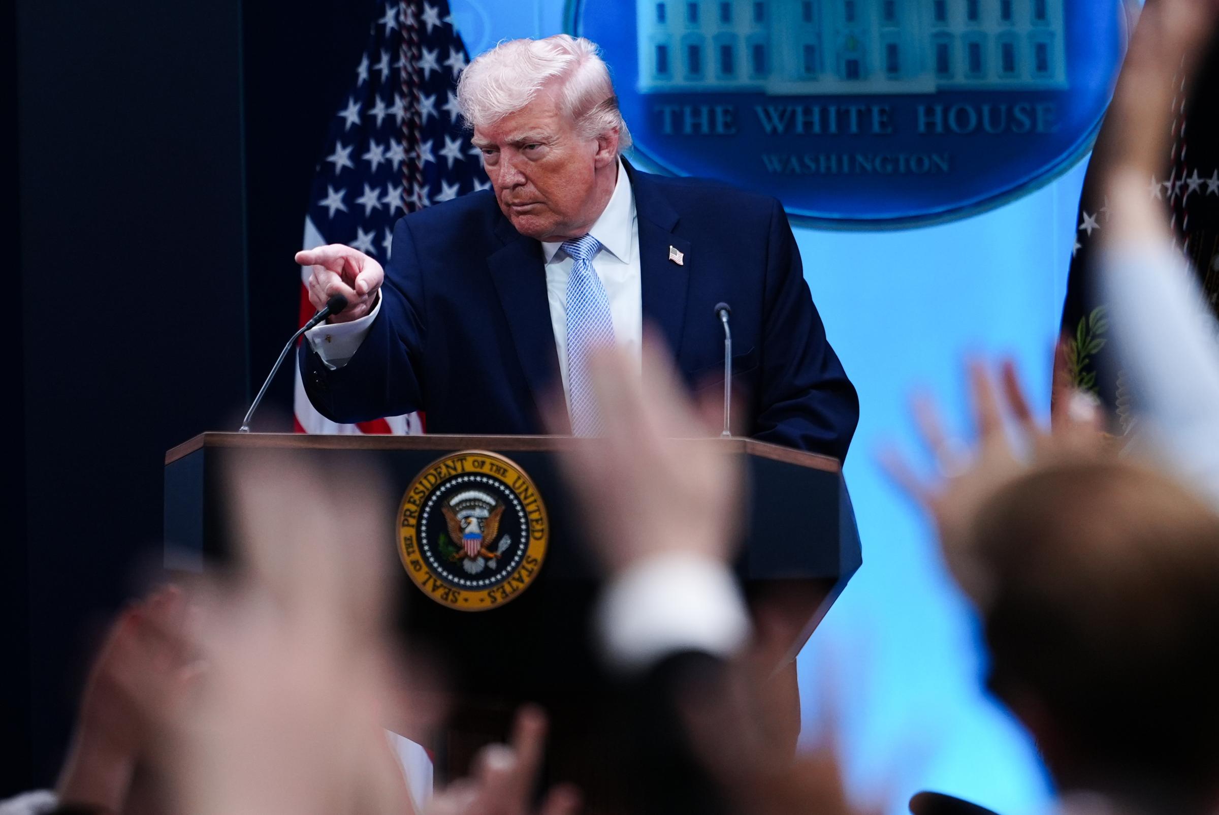 iran-trump-conferma-il-blocco-di-hormuz-teheran-atto-che-equivale-a