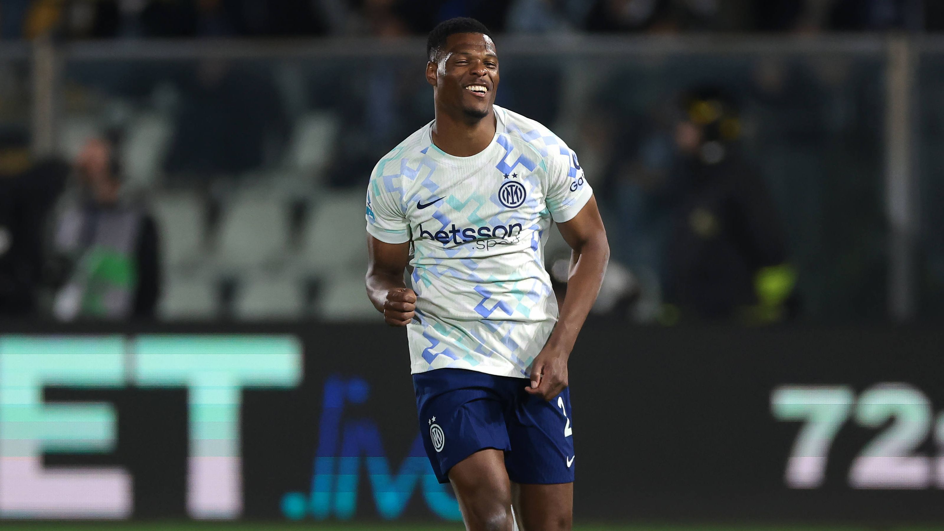 Italiaanse media lyrisch over Denzel Dumfries na spektakelstuk: 'Een ...