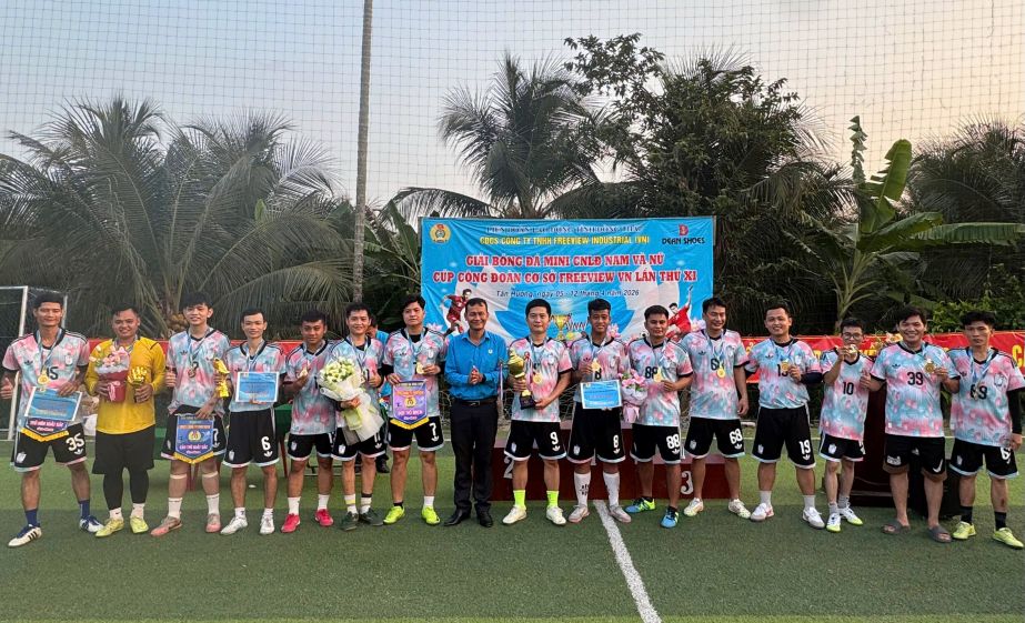 Sôi nổi giải bóng đá công nhân lao động tranh cúp Freeview lần thứ XI