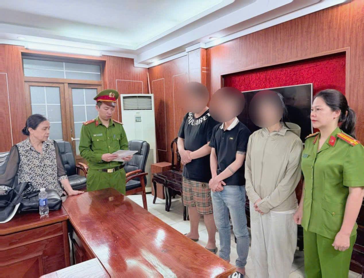 Vận chuyển hàng nghìn thiết bị thuốc lá điện tử, 3 đối tượng bị tạm giam