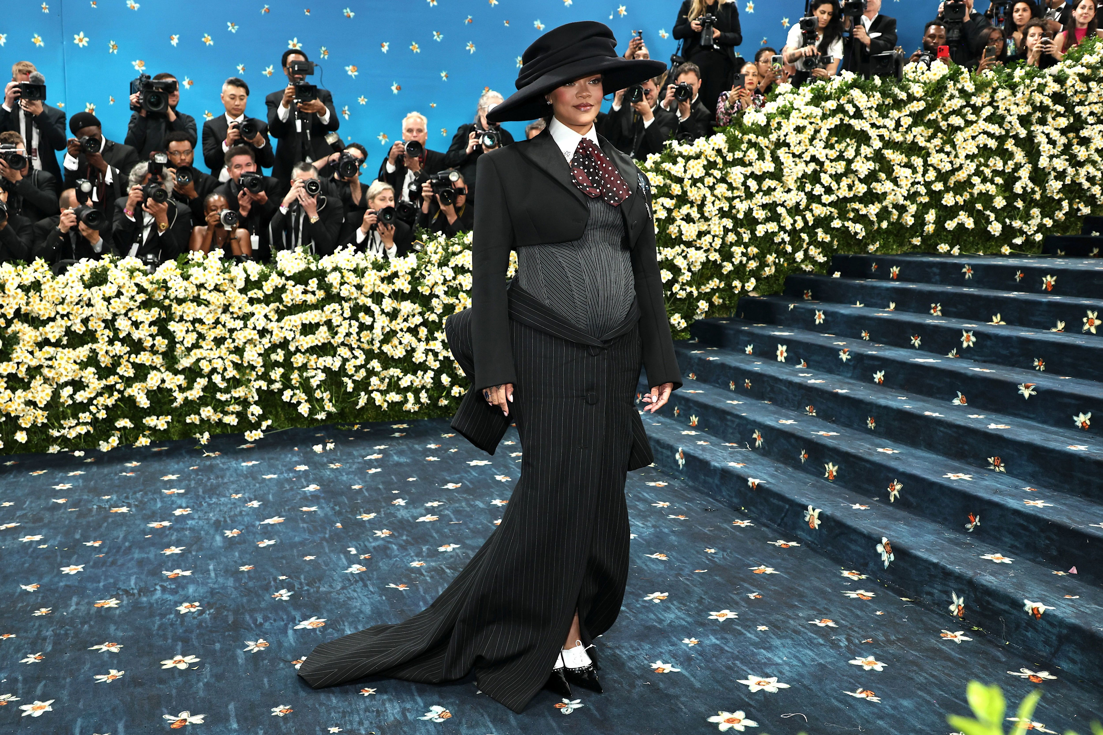 Is Taylor Swift going to the 2026 Met Gala with Travis Kelce? Here's ...