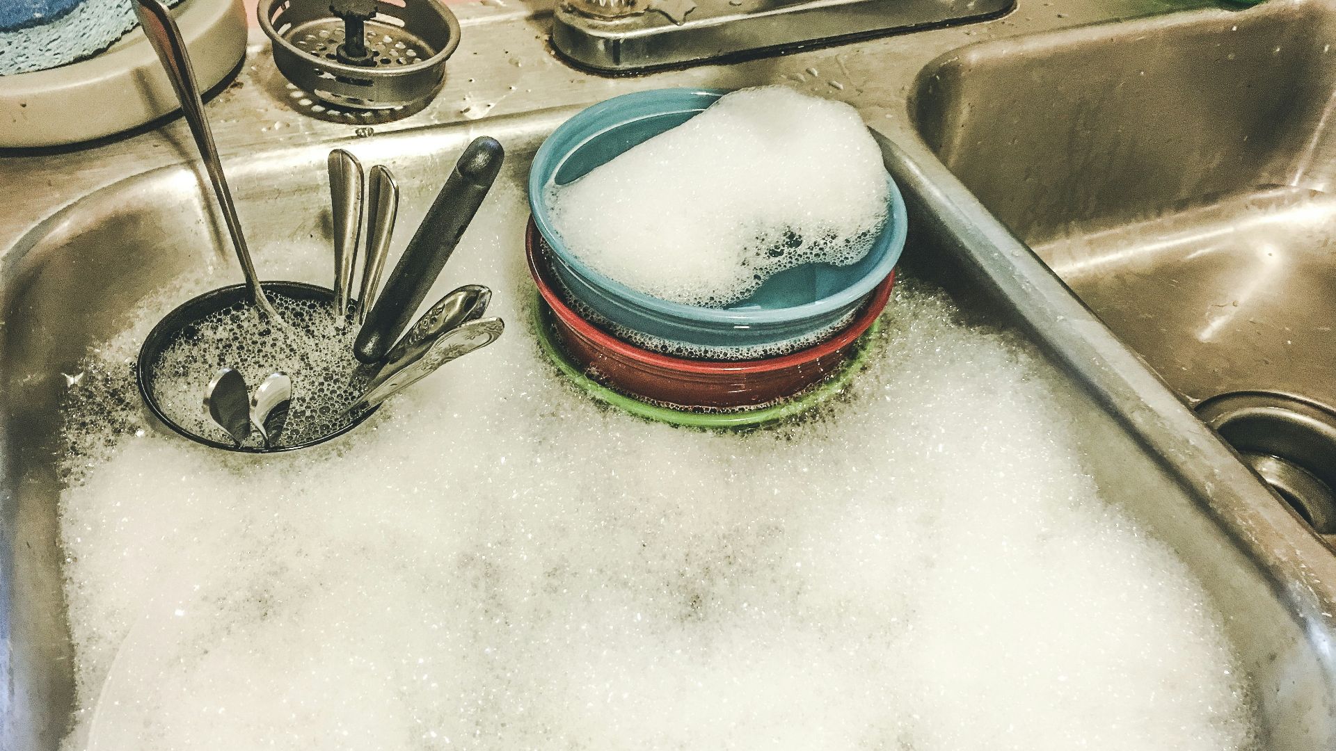 Lacking effort: 20 signs your husband is only doing the bare minimum