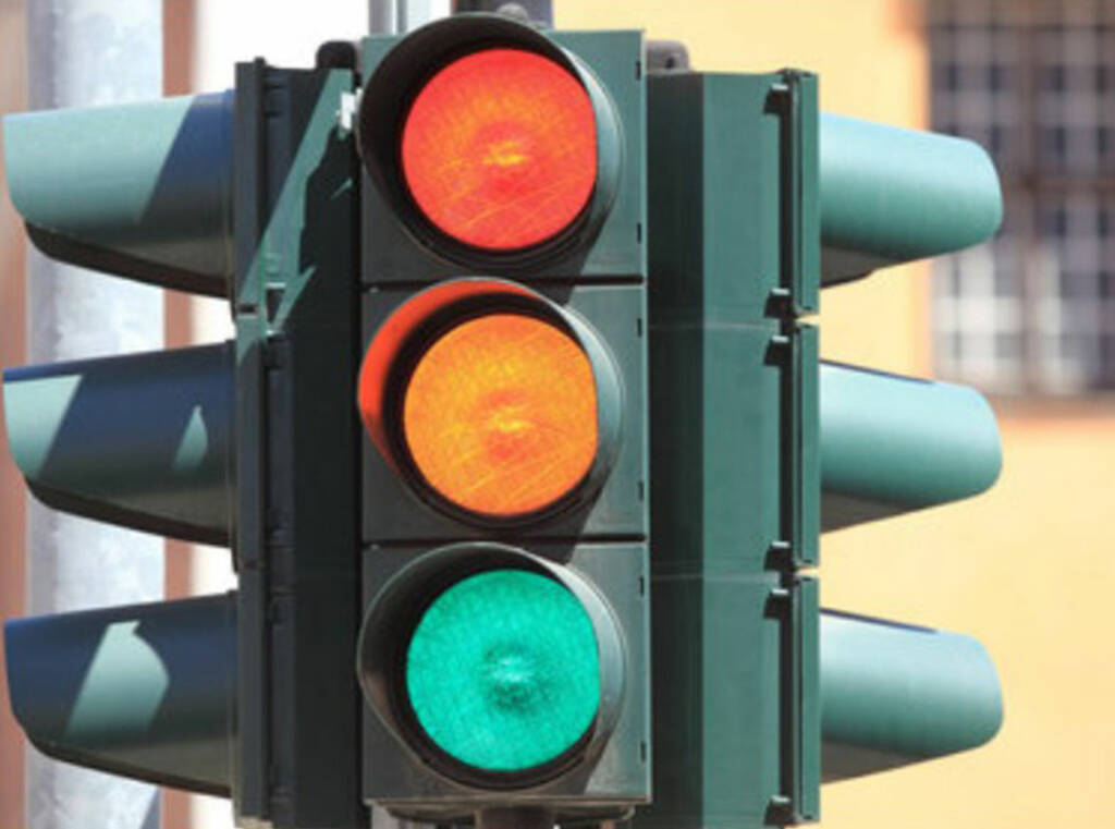 Recco: nuovo semaforo intelligente in via Roma