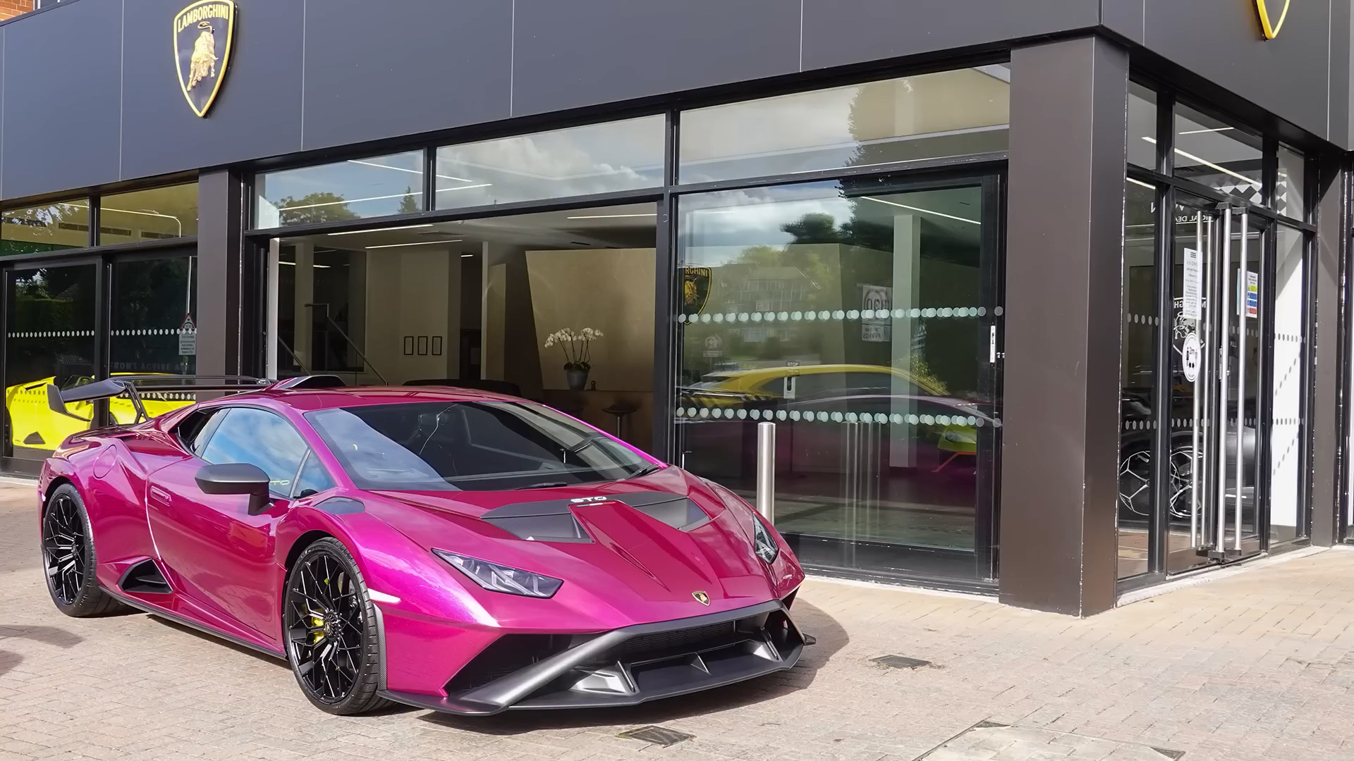 Collecting my Lamborghini Huracan STO