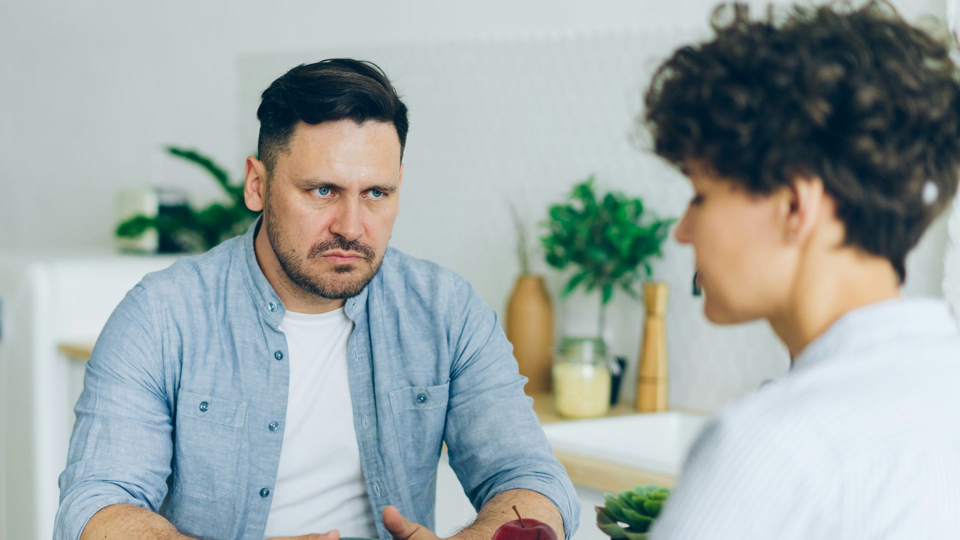 Lacking effort: 20 signs your husband is only doing the bare minimum