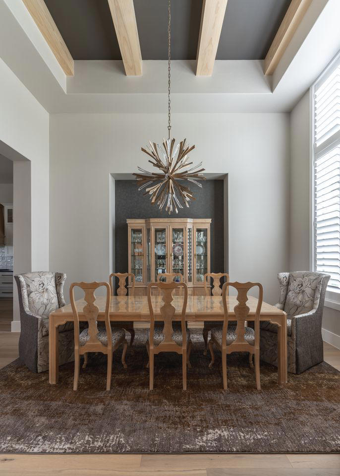 6 timeless pieces from grandma’s dining room that never go out of style