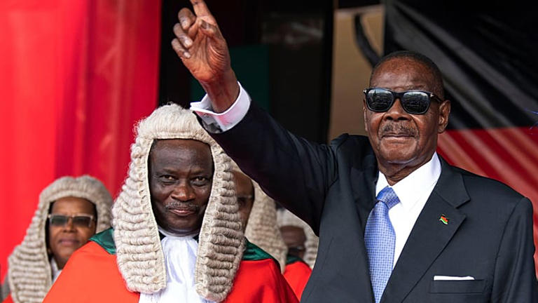 Malawi : l'ancien ministre des Finances Simplex Chithyola arrêté