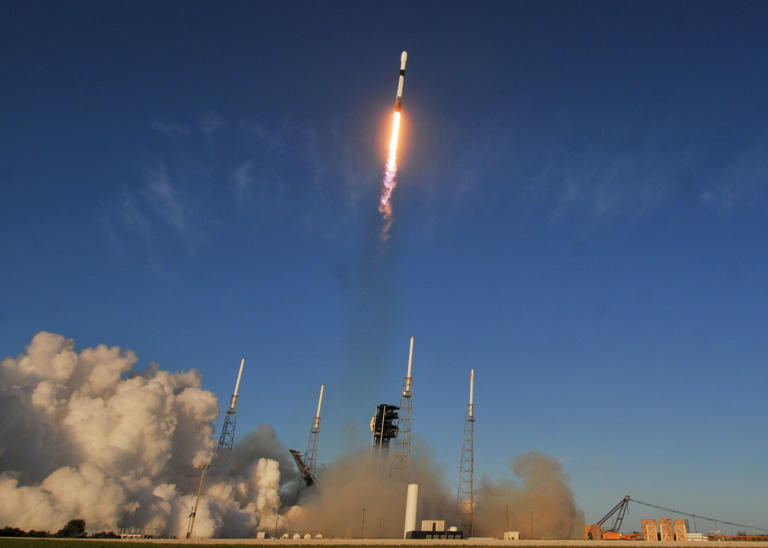Full moon SpaceX rocket launch from Florida. Best places to see liftoff