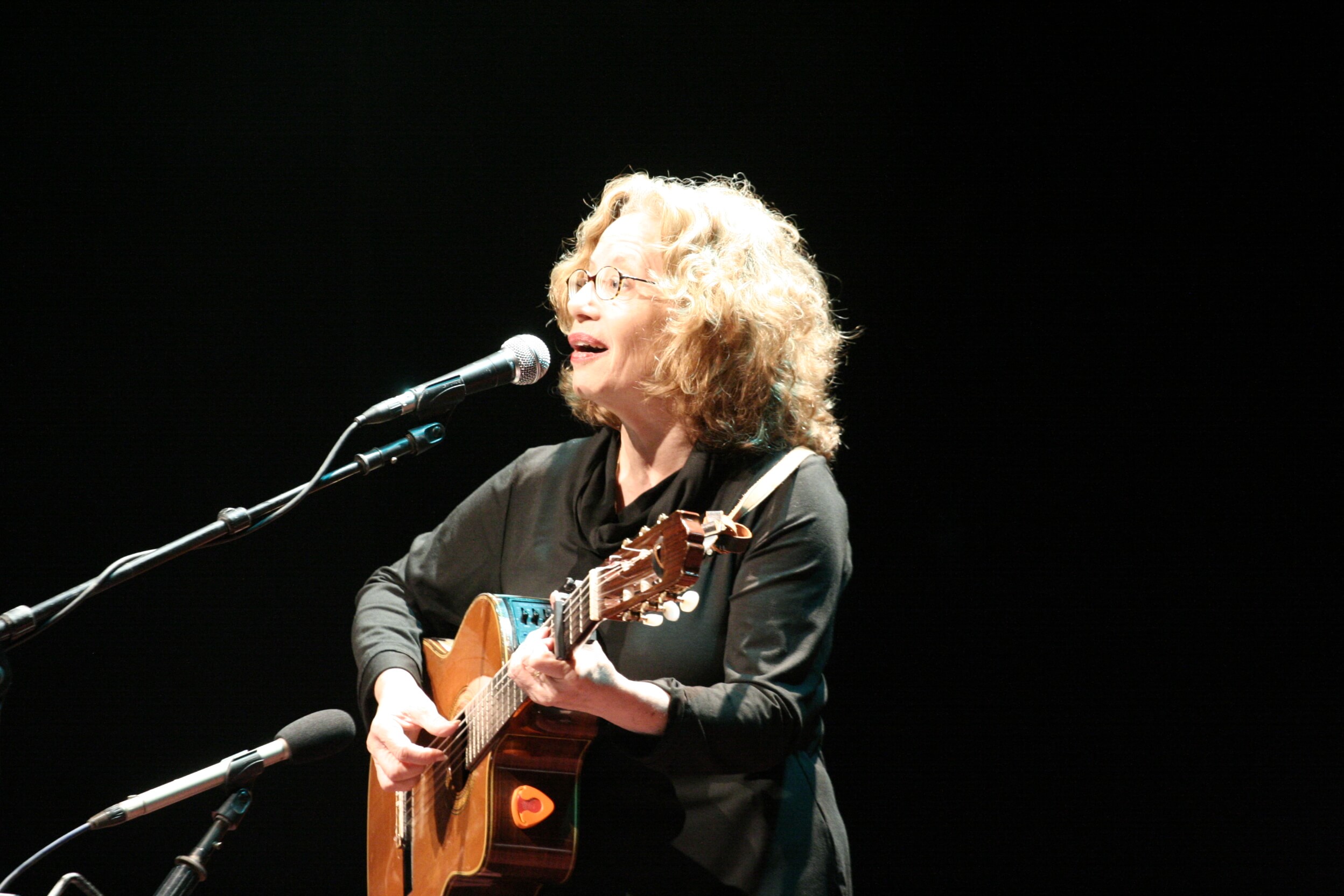 Video: A song about a Jewish girl, Khaye, who died in Treblinka