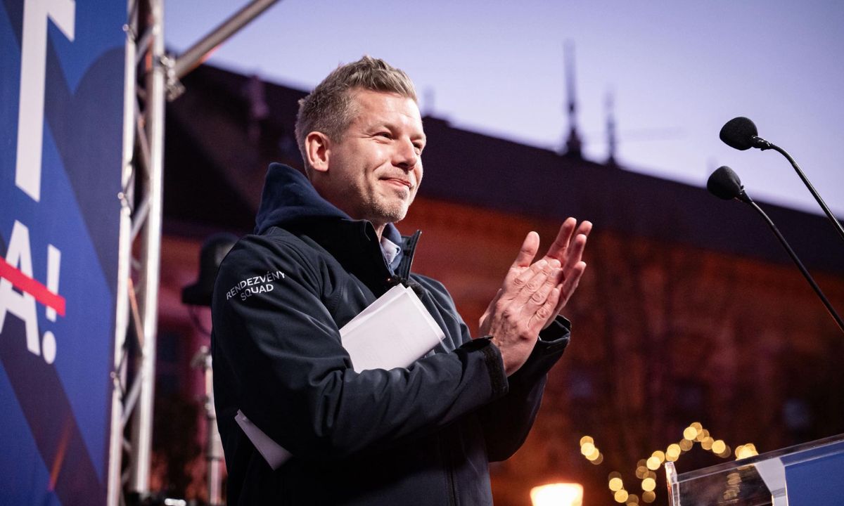 El álbum de fotos de Peter Magyar: La vida personal del recién elegido ...