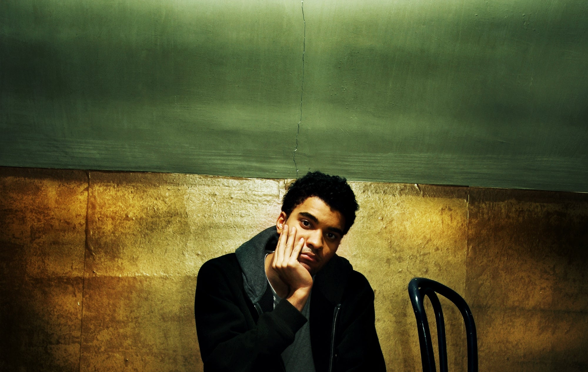This man in his 30s is sharing his thoughts on the male loneliness ...