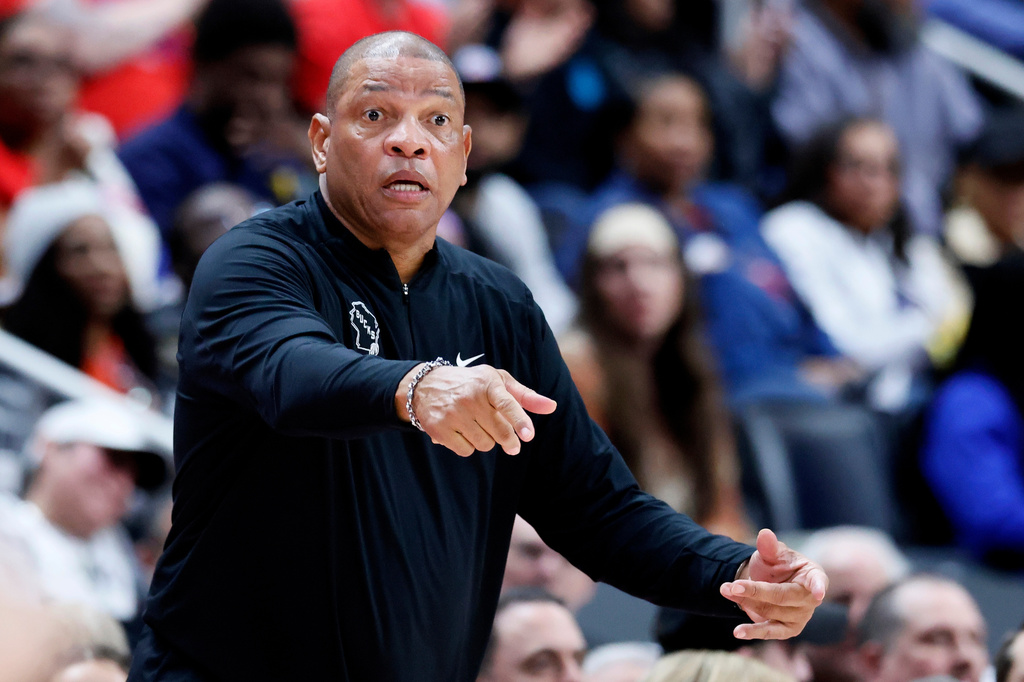 Doc Rivers steps down as Bucks' coach after 32-50 season that snapped 9 ...