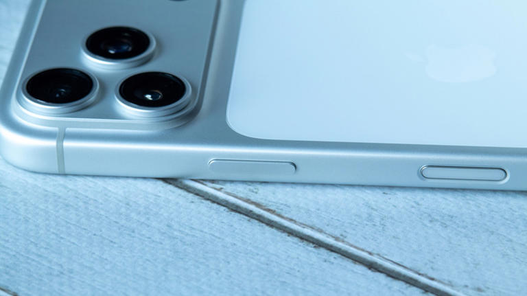 5 things you didn't know your iPhone's power button can do