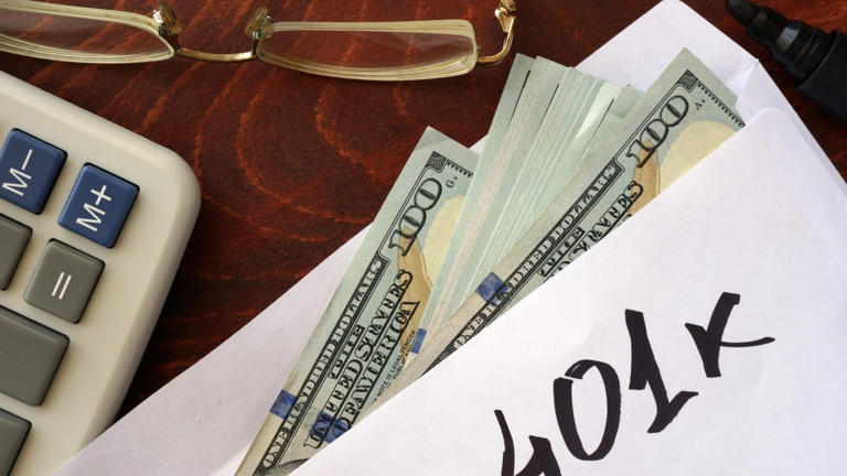 How a 401(k) helps your Social Security benefits go further