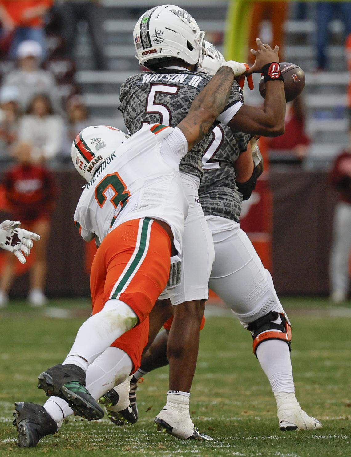 Dolphins expected to add edge rushers in draft. Exploring their options