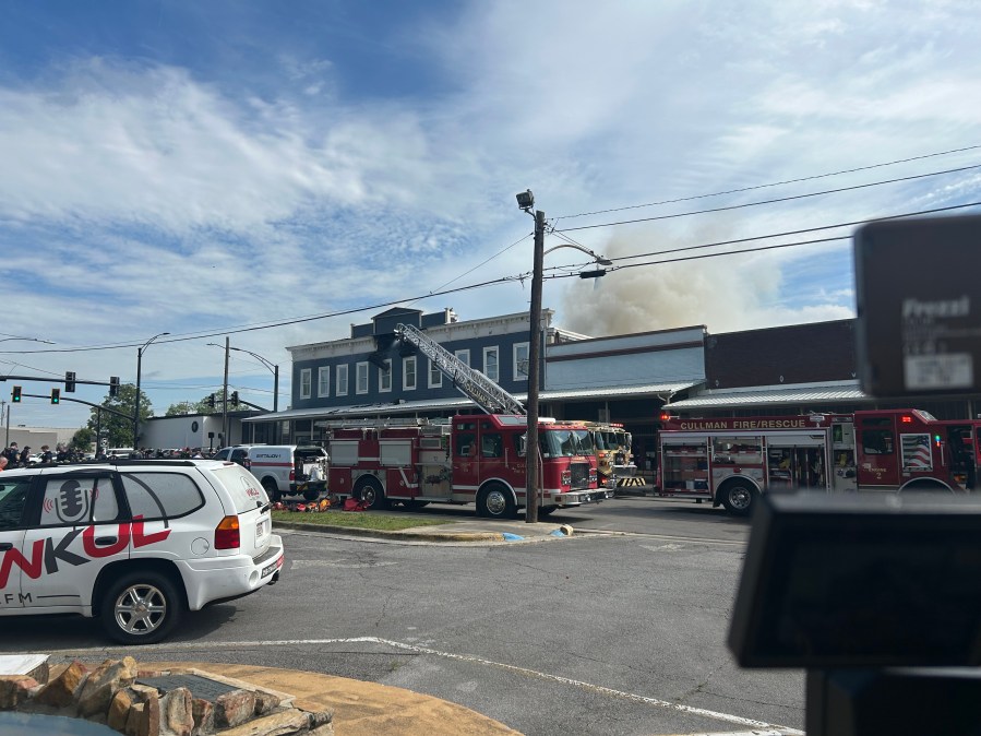 Crews respond to fire at Stiefelmeyer Building in Cullman