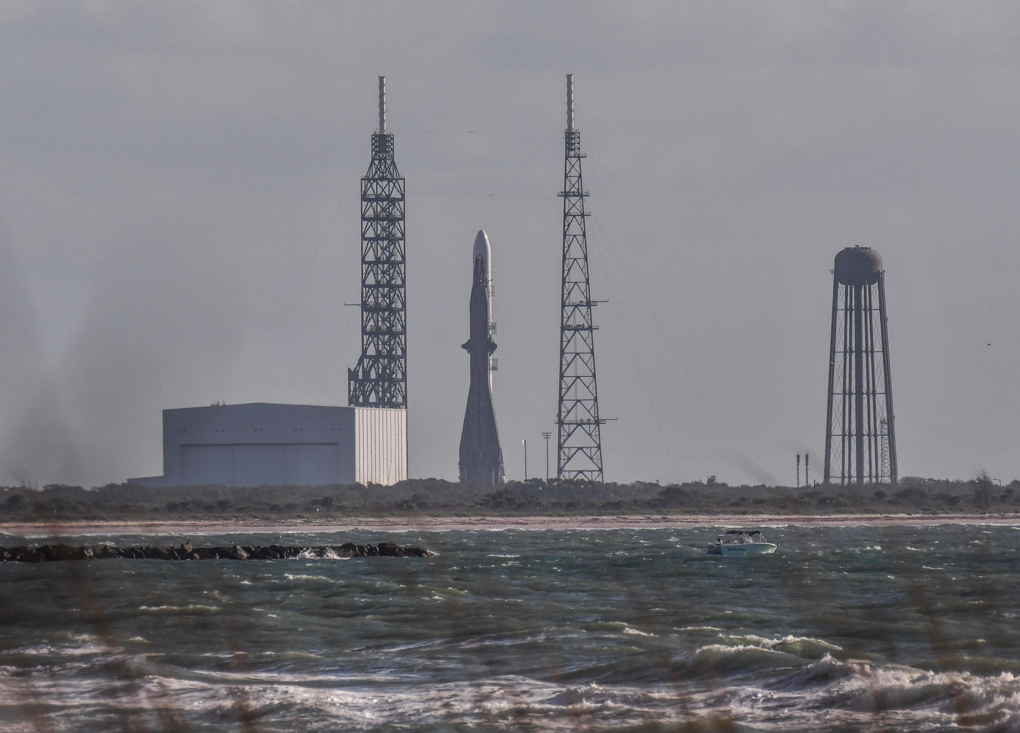 Blue Origin's New Glenn rocket raised for third Cape Canaveral launch