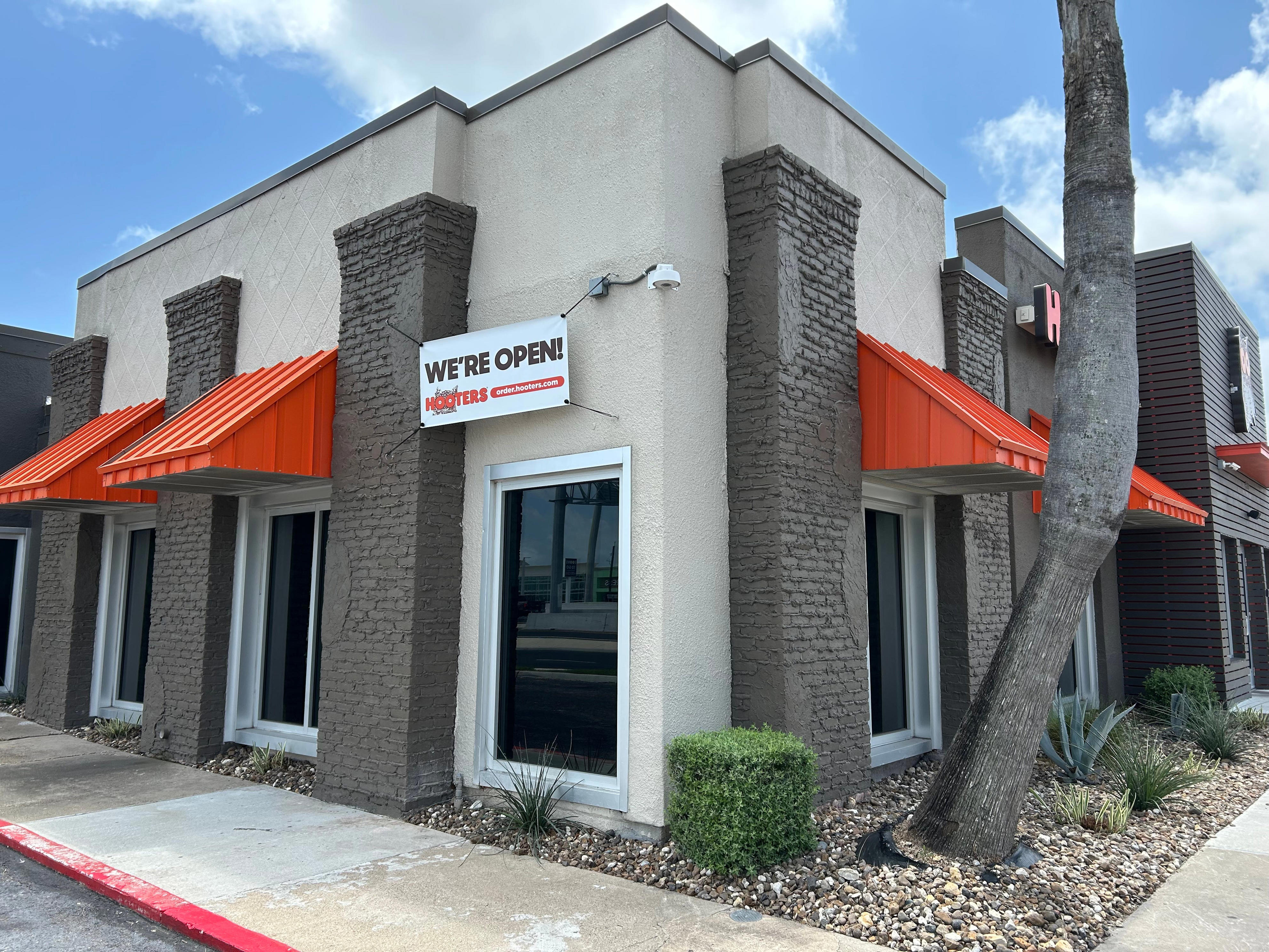 Hooters on SPID in Corpus Christi permanently closes