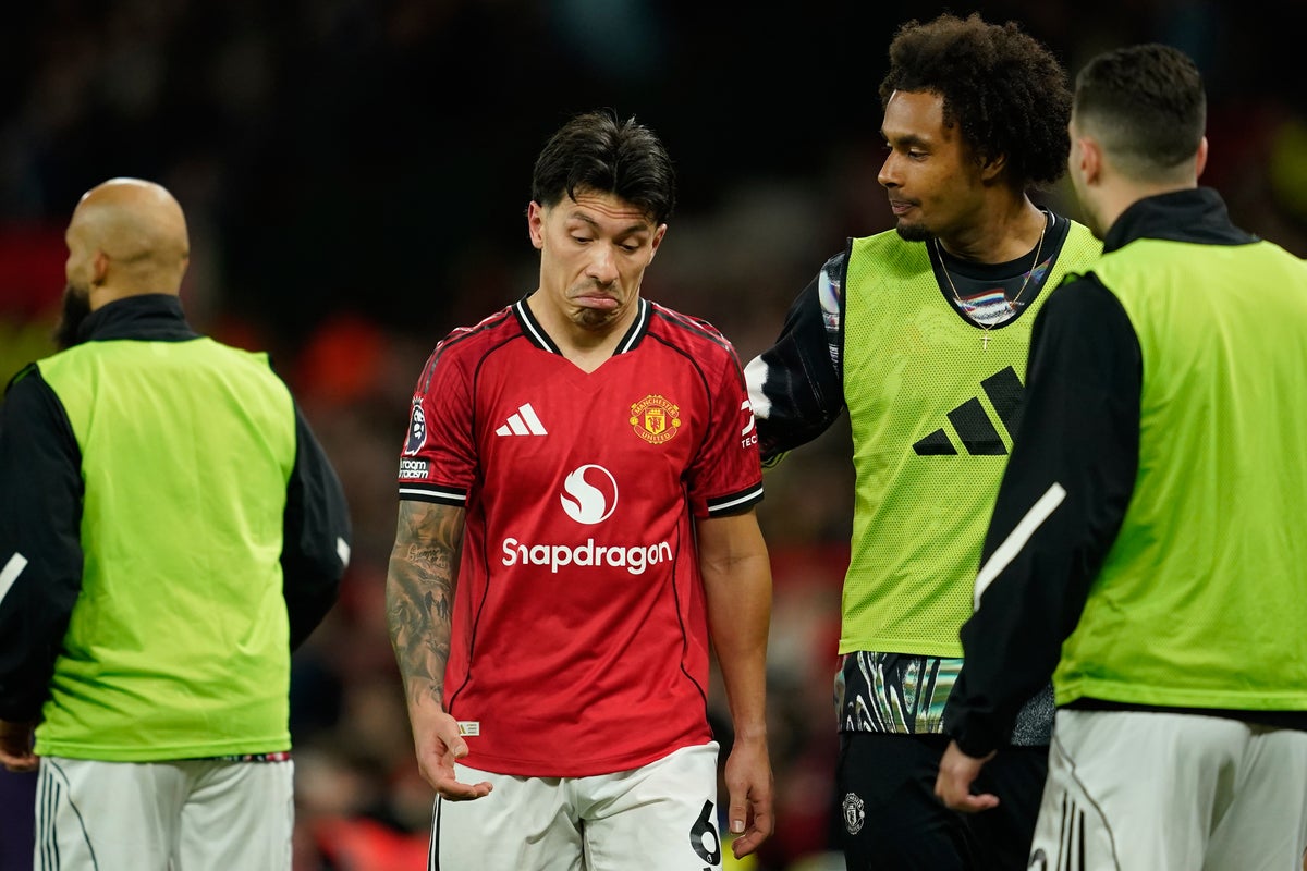 Carrick: Martinez red card decision 'one of worst I've ever seen'
