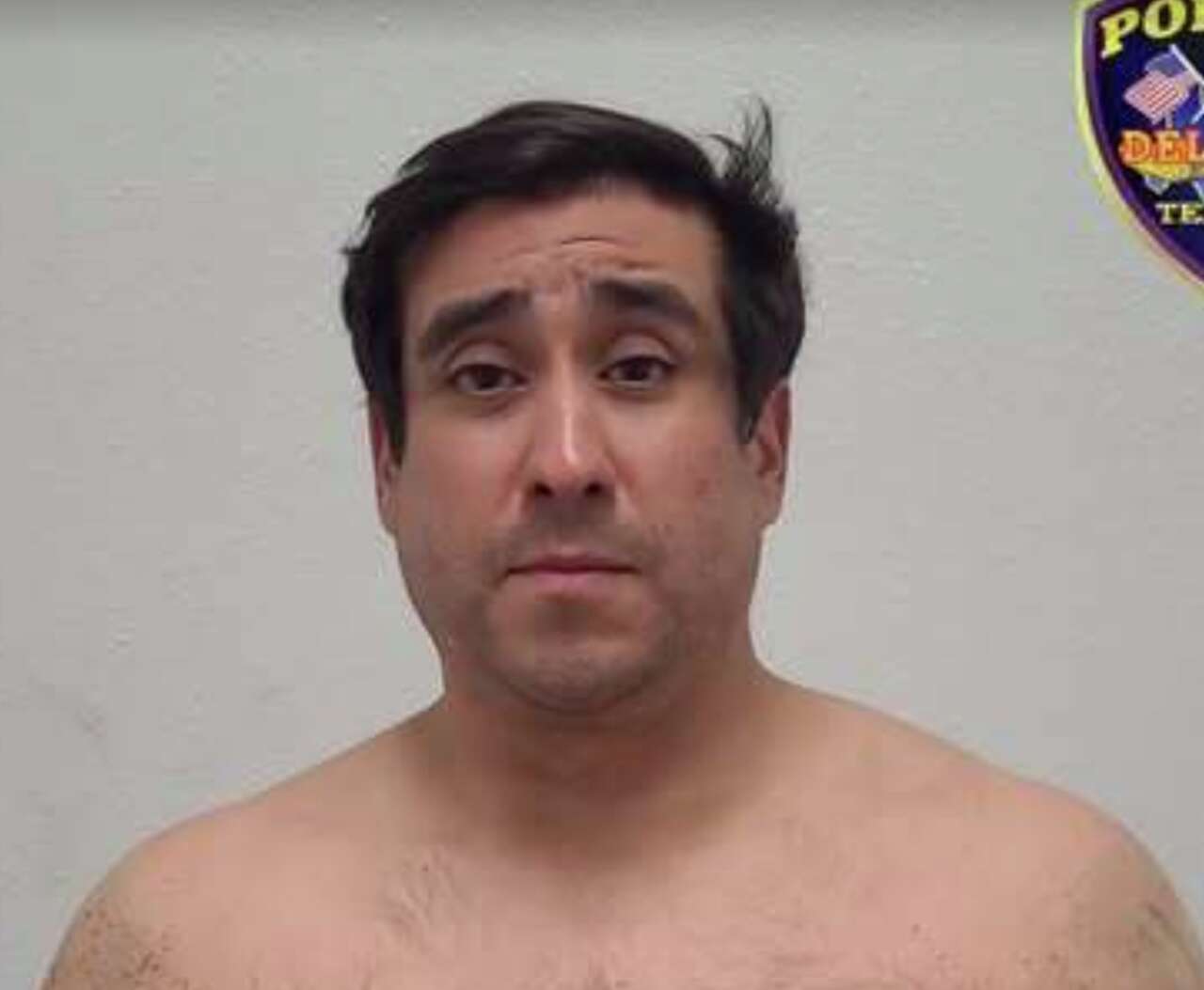 Del Rio officer shot while investigating car alarm; man arrested after ...