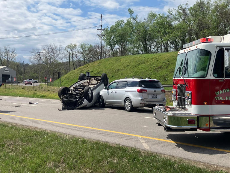 Tractor-trailer triggers five-vehicle crash on Route 7 in Washington County