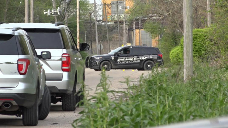 Man charged in fatal shooting of son in East St. Louis