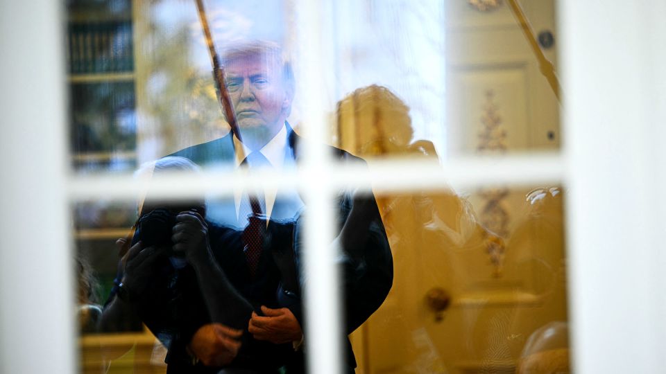 US eyes potential second round of in-person talks with Iran as blockade takes hold<br><br>