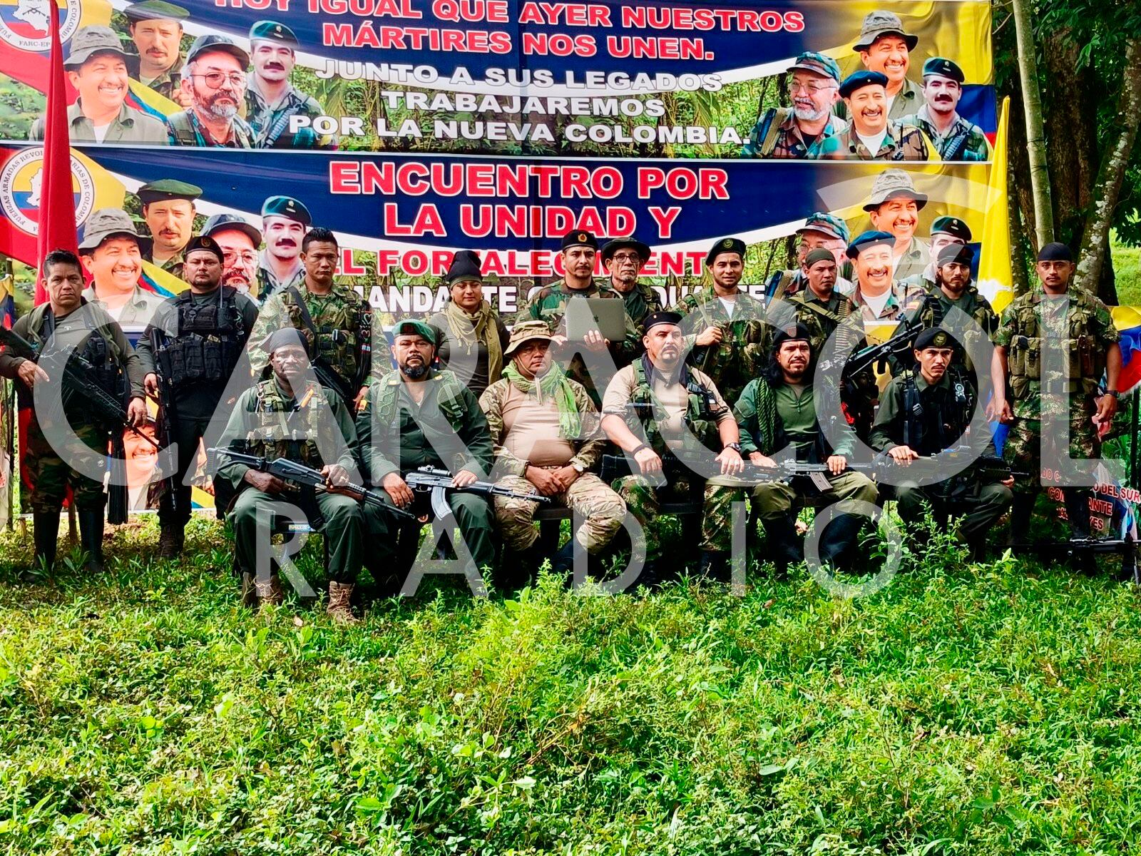 Cumbre de cabecillas de Disidencias Farc de ‘Calarcá’ en el Catatumbo quedó registrada en fotos.