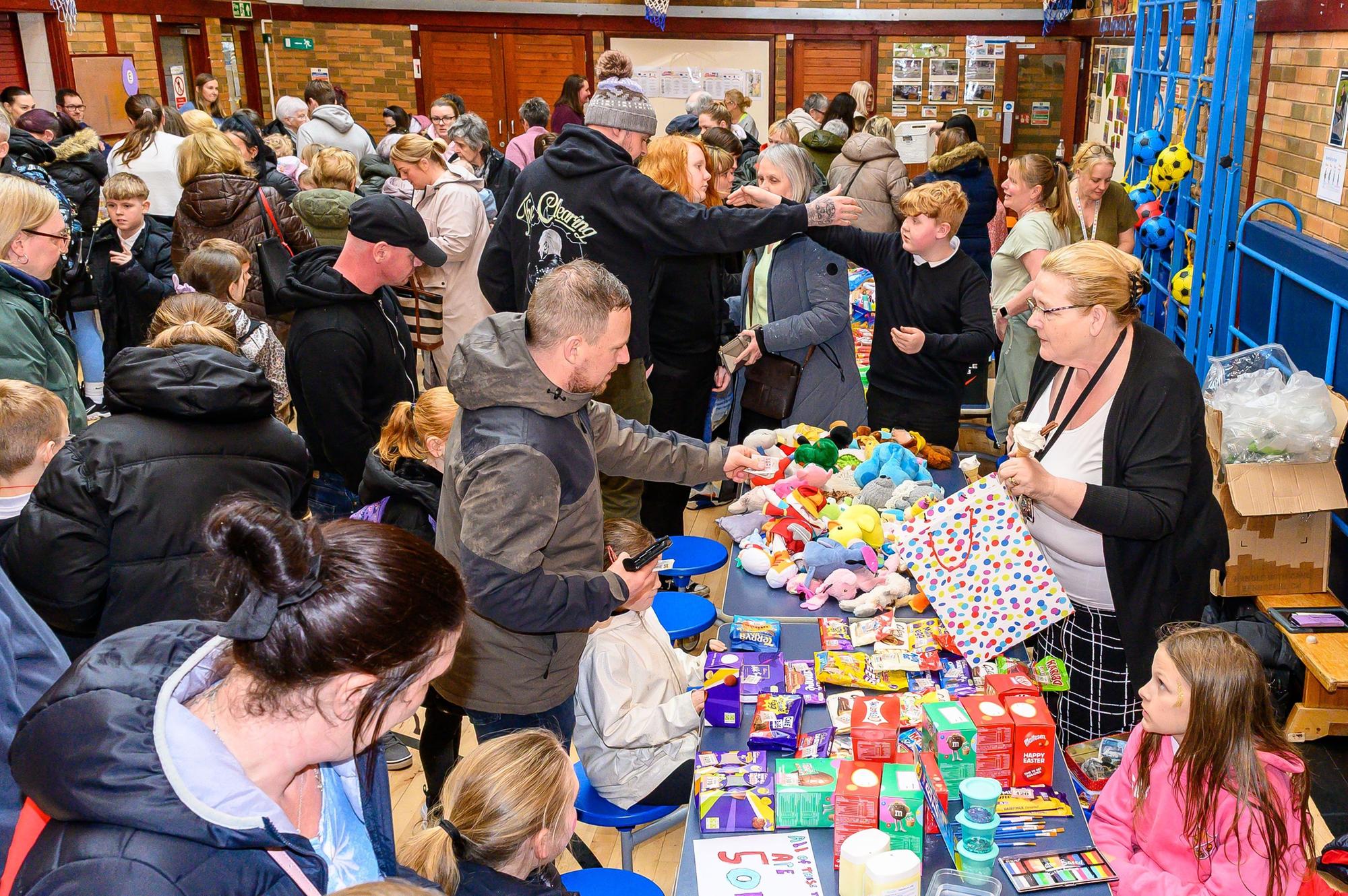 Dunipace Primary spring fayre in 34 pictures
