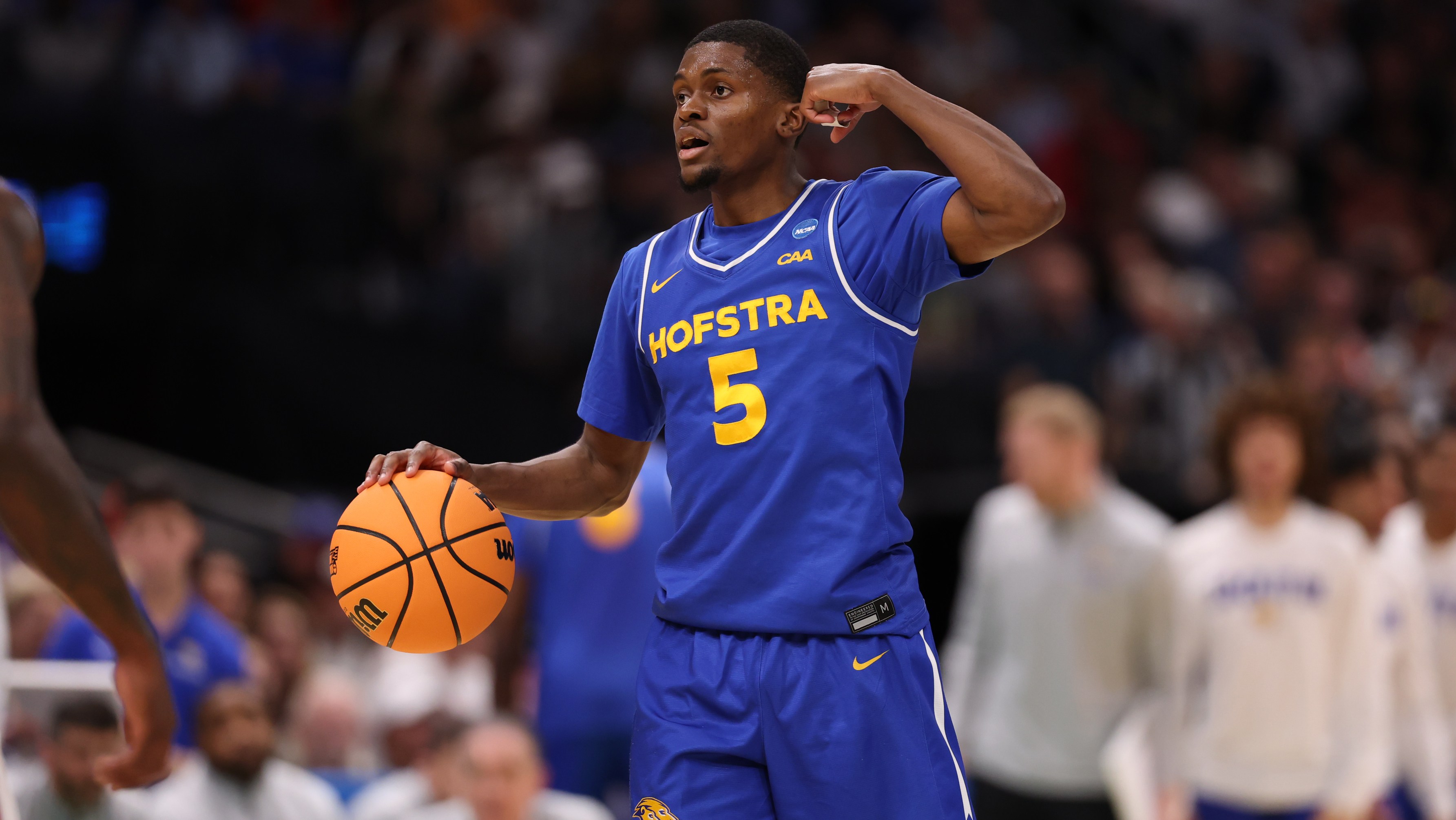 PG target Cruz Davis hearing from Kentucky basketball; Arizona fading ...