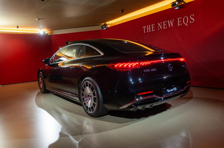 The 2027 Mercedes EQS is flashier in every way, but also a better EV