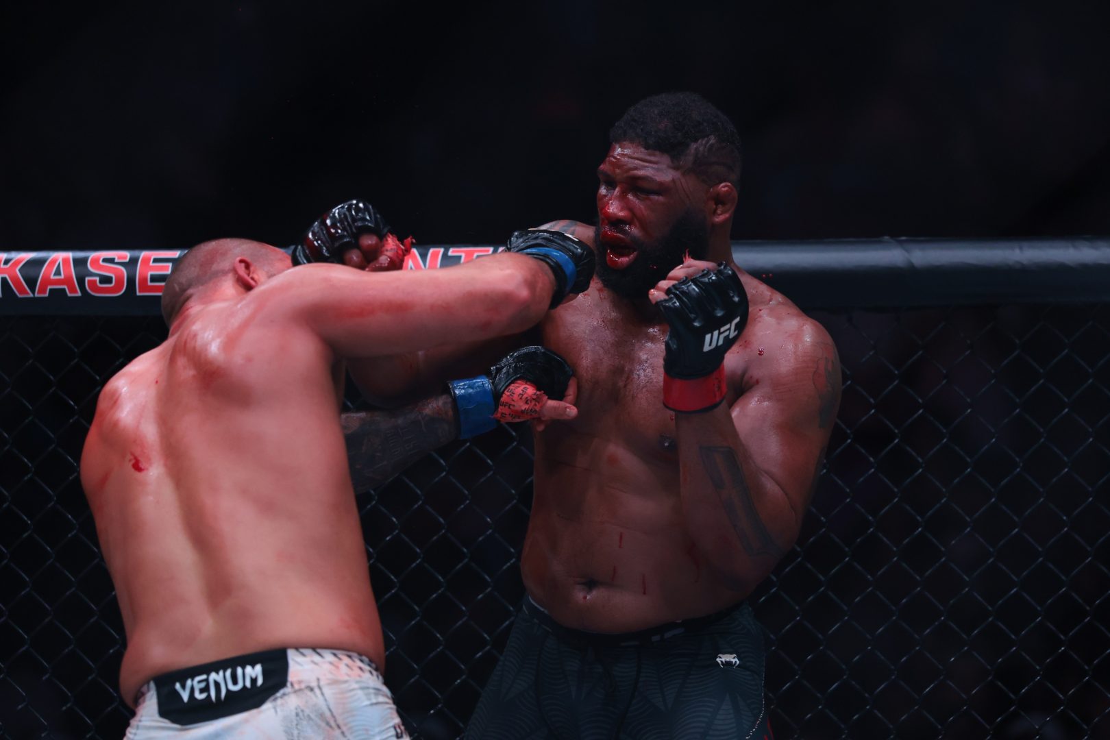 Curtis Blaydes suffers facial fractures after UFC 327 war with Josh Hokit