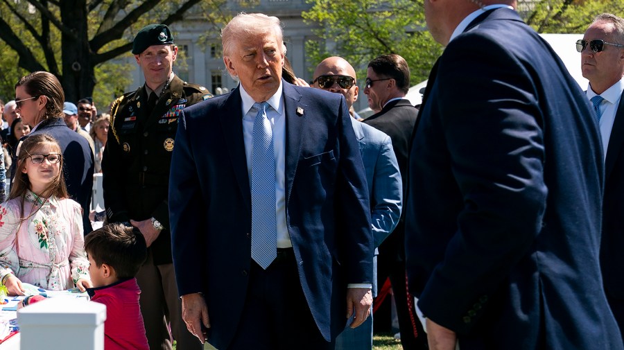 Trump says 4,500-seat arena will be built for UFC fight at White House<br><br>