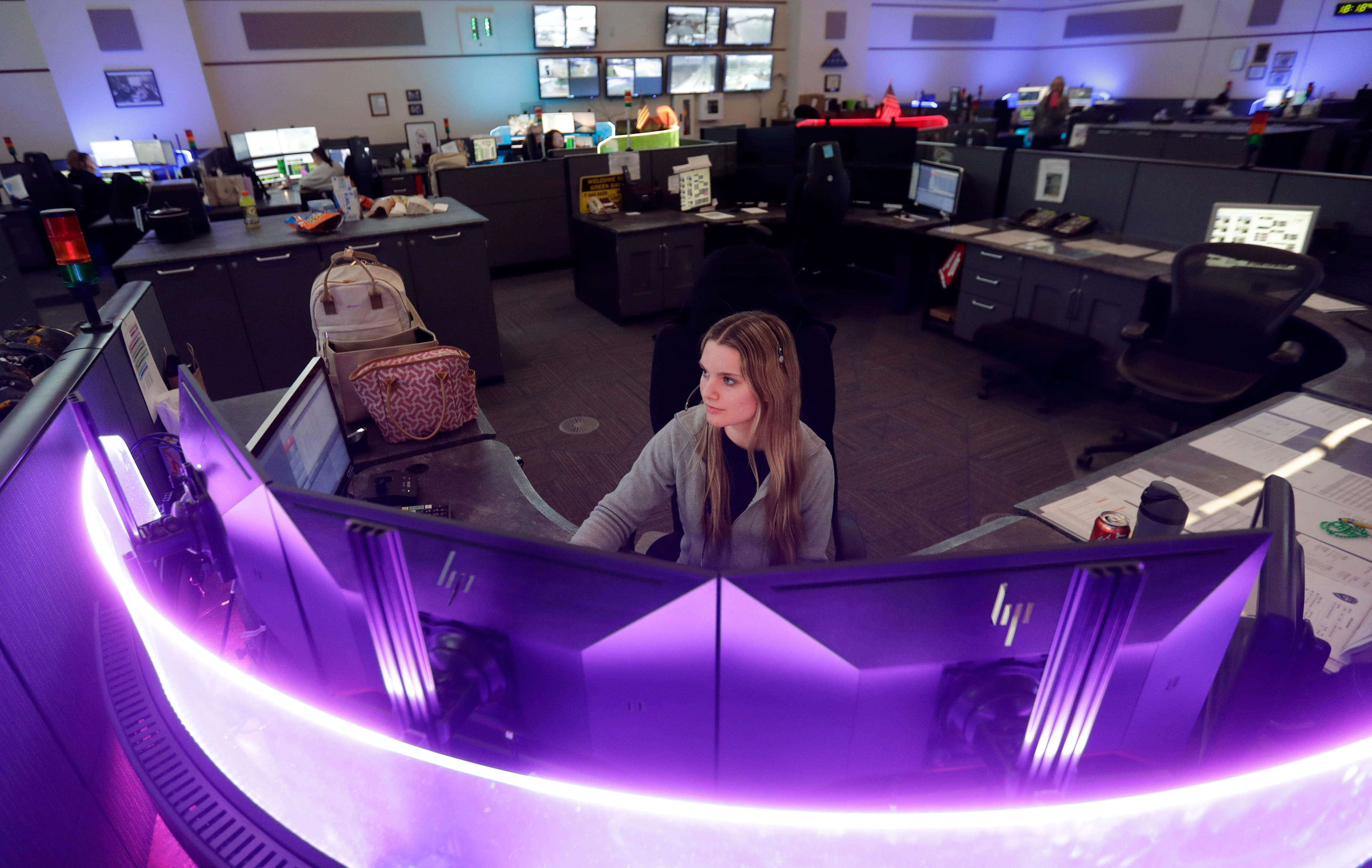 County to create commission to review 911 dispatch center amid concerns